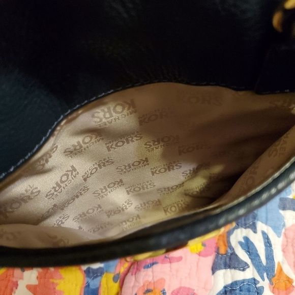 Michael Kors Crossbody Handbag - Picture 3 of 6